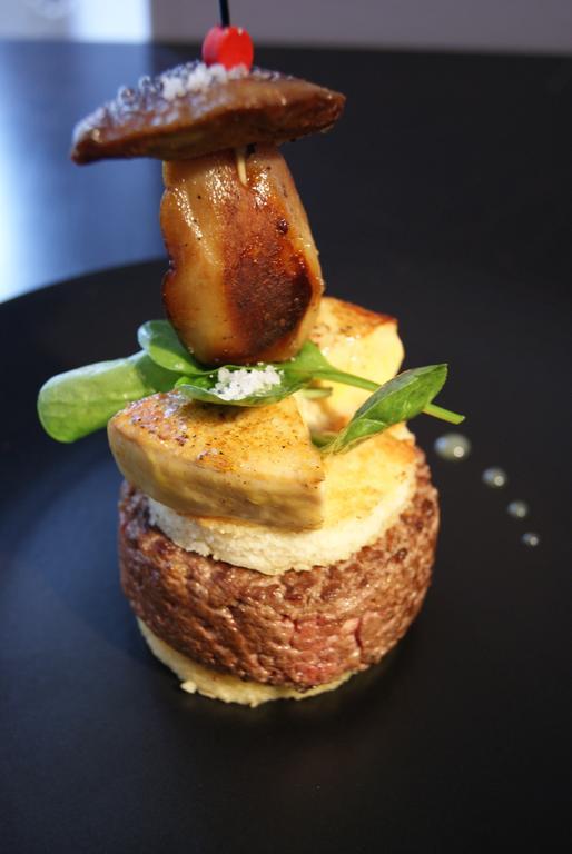 Logis Hotel Restaurant Des Voyageurs Tarnac Eksteriør billede